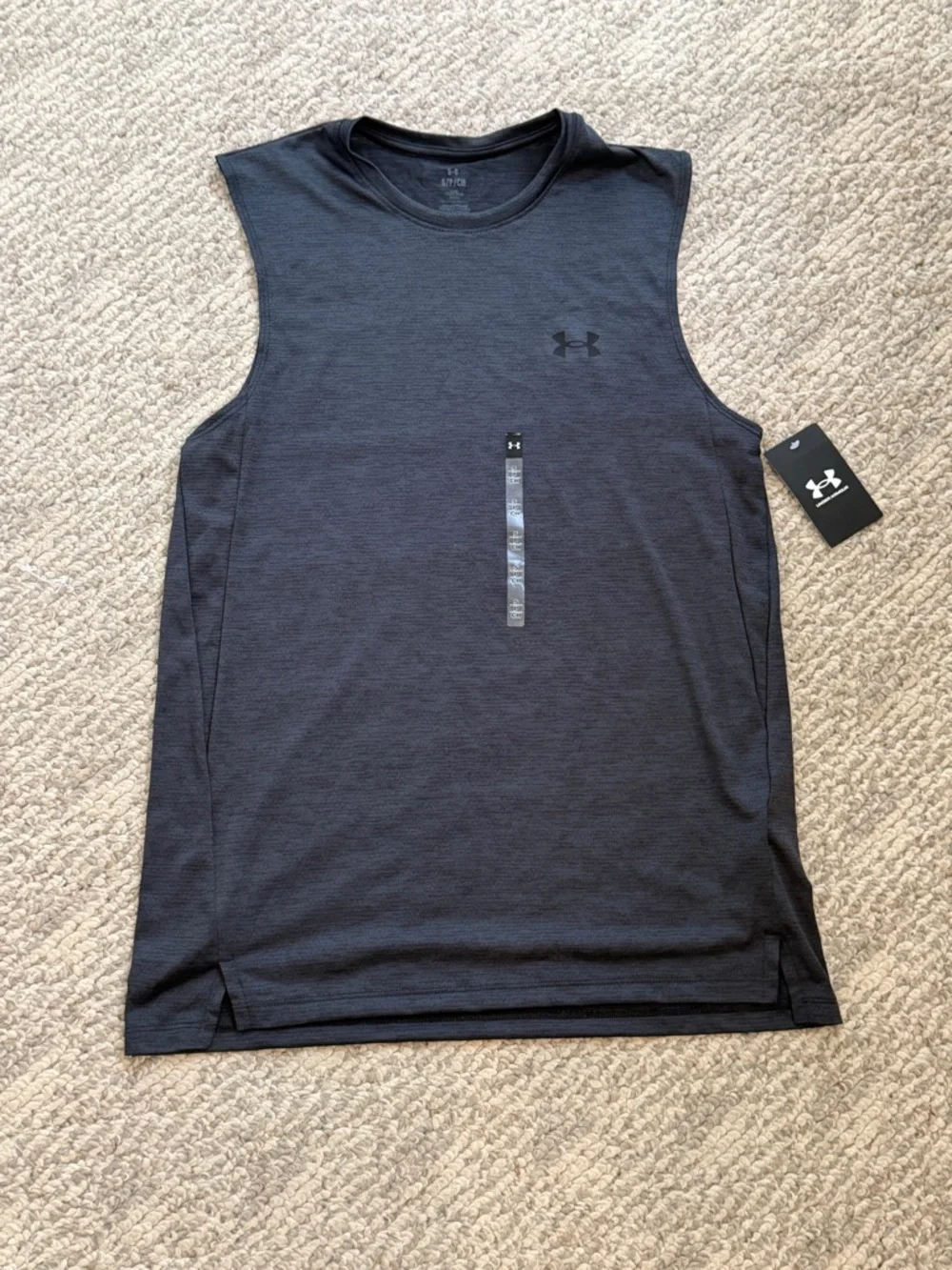 Under Armour Tank Top Size Small HeatGear Athletic Sleeveless Gray Shirt - Picture 2 of 12
